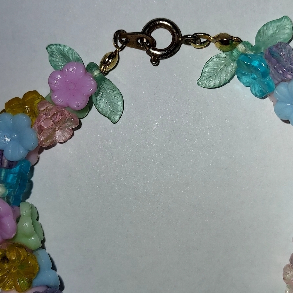 1960s Vintage Pastel Flowers - beaded - Spring - plastic - Bracelet - Picture 4 of 5